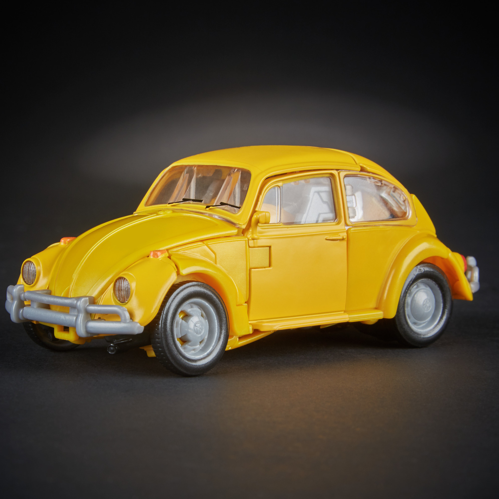 Transformers Studio Series - Bumblebee VW Beetle - 18 - Heromic.fi