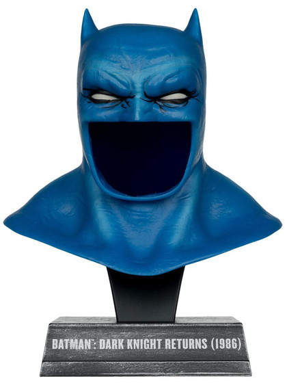 DC Direct: Batman - Batman Cowl (Dark Knight Returns 1986) Replica - 1/3